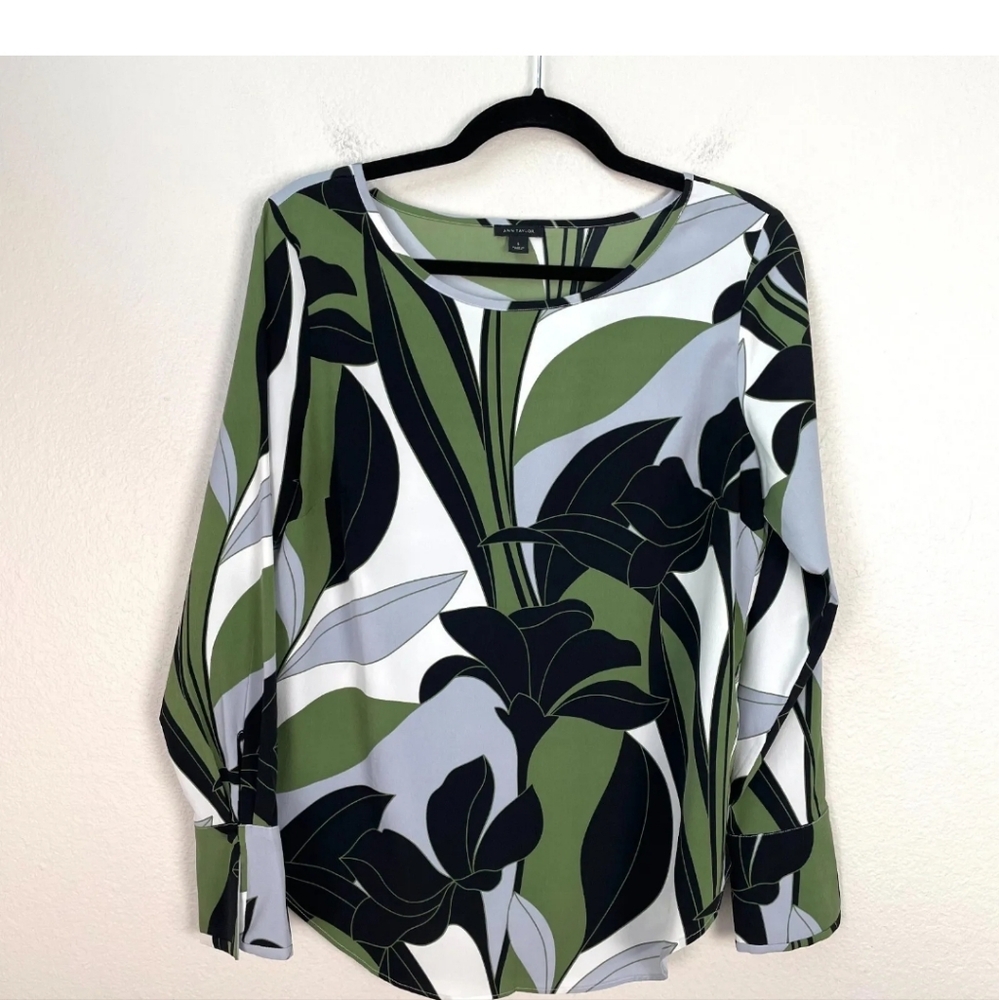 Ann Taylor Leaf Print Blouse in Green and Black